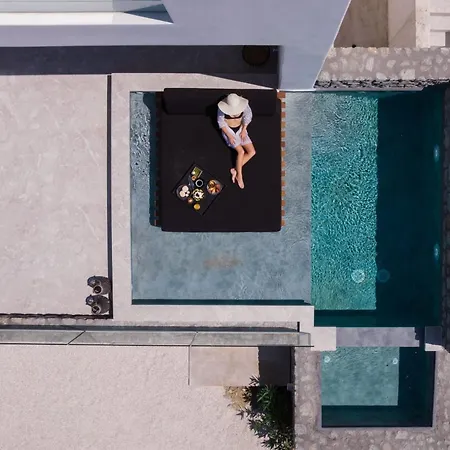 Extraordinary Naxos | Frantz | 6 Bedrooms | 2 Swimming Pools With Floating Sunbeds | 3 Jacuzzis | Sea Views | * Pláka